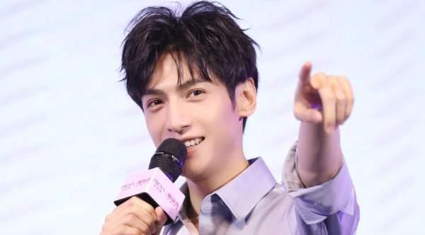 娱乐圈爆料客罗云熙,娱乐圈爆料客背后的神秘面纱 第2张 娱乐圈爆料客罗云熙,娱乐圈爆料客背后的神秘面纱 第2张